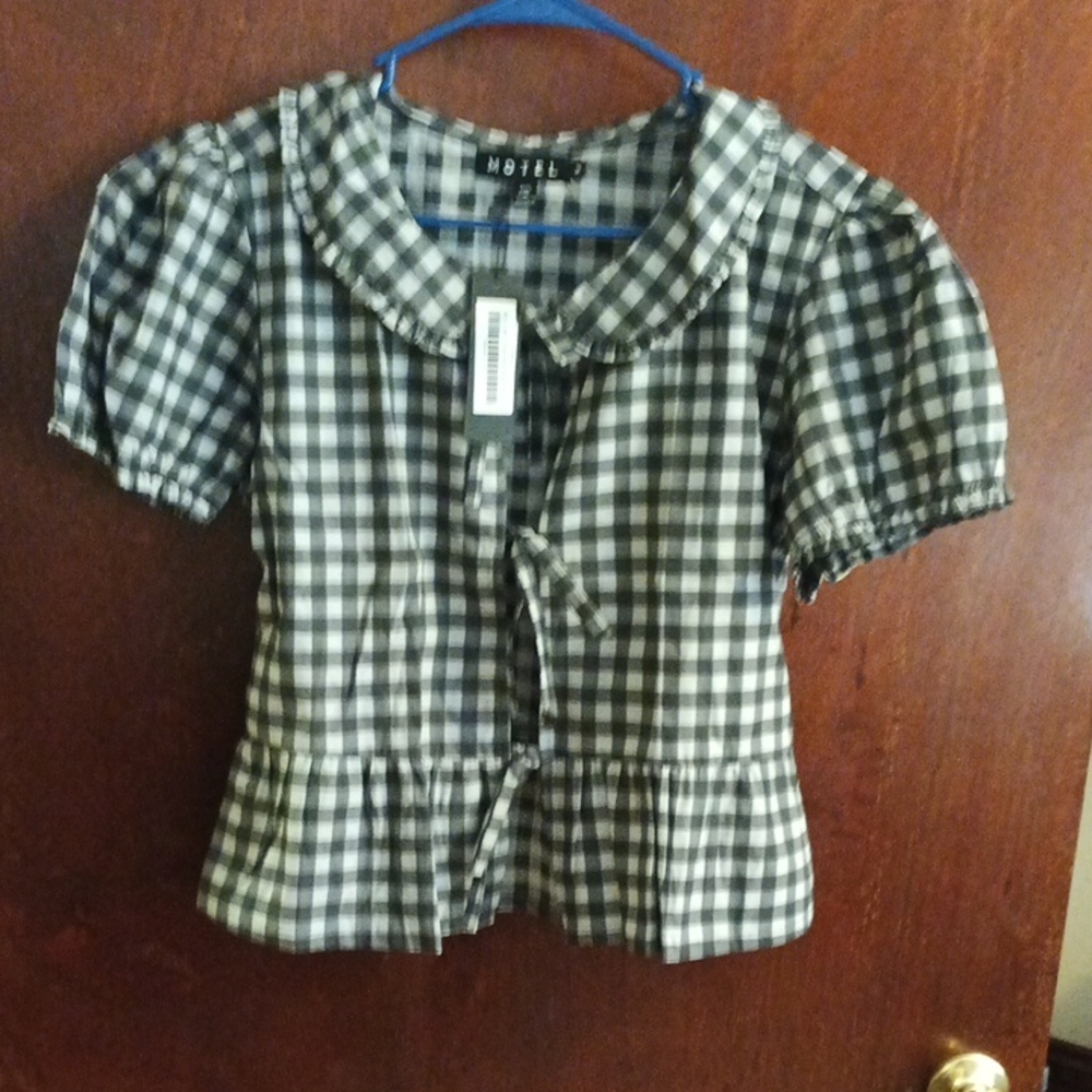 Motel NWT Size Medium Tie Front Shirt